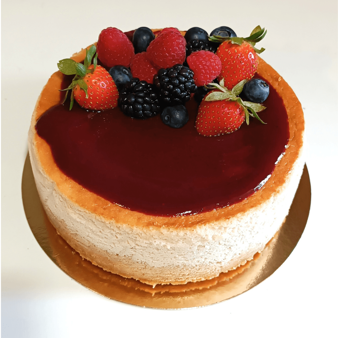 Tarta de queso cremosa sabor Frutos rojos. -loreartcake.com