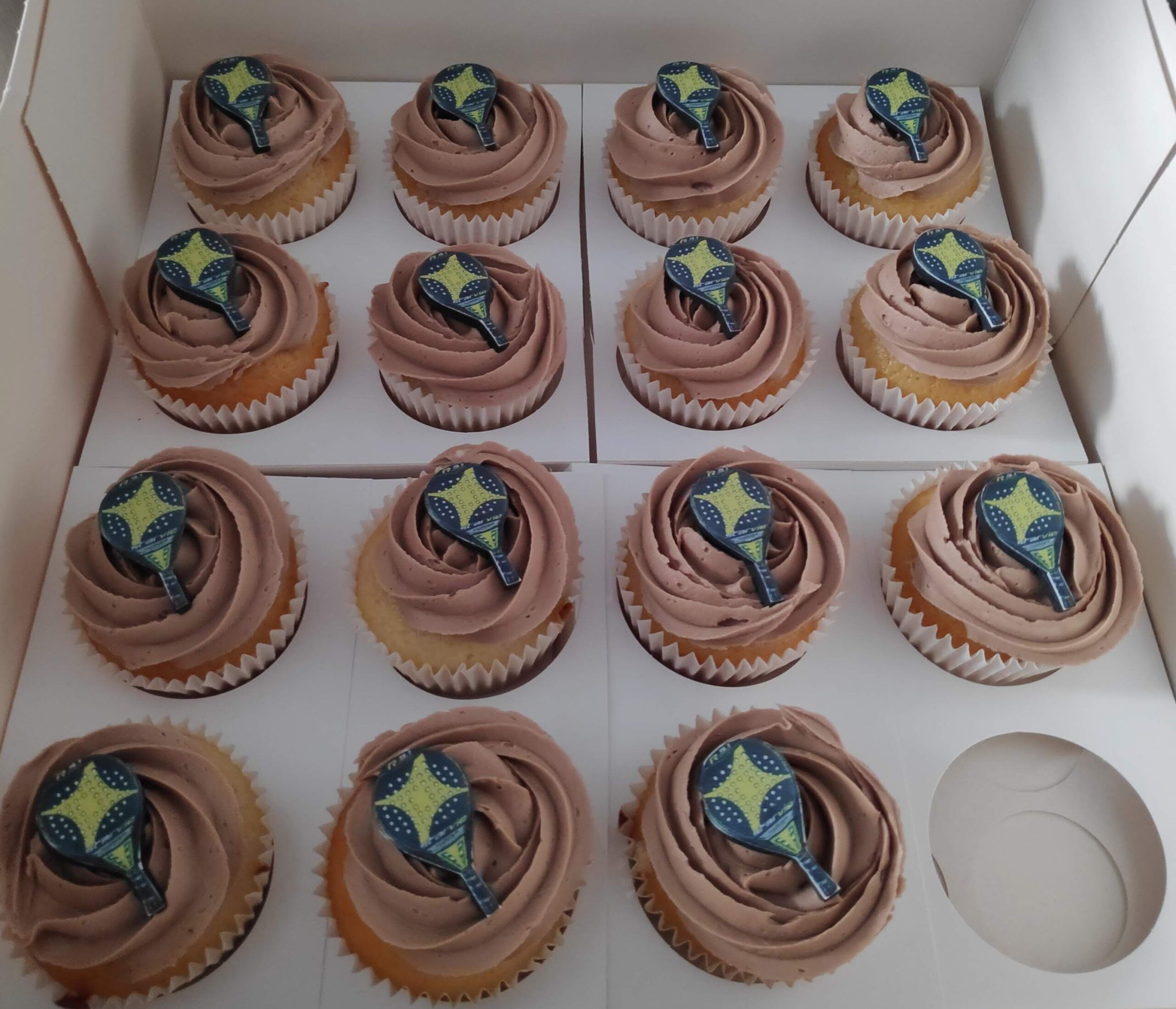 CUPCAKES PERSONALIZADOS - Imagen 2