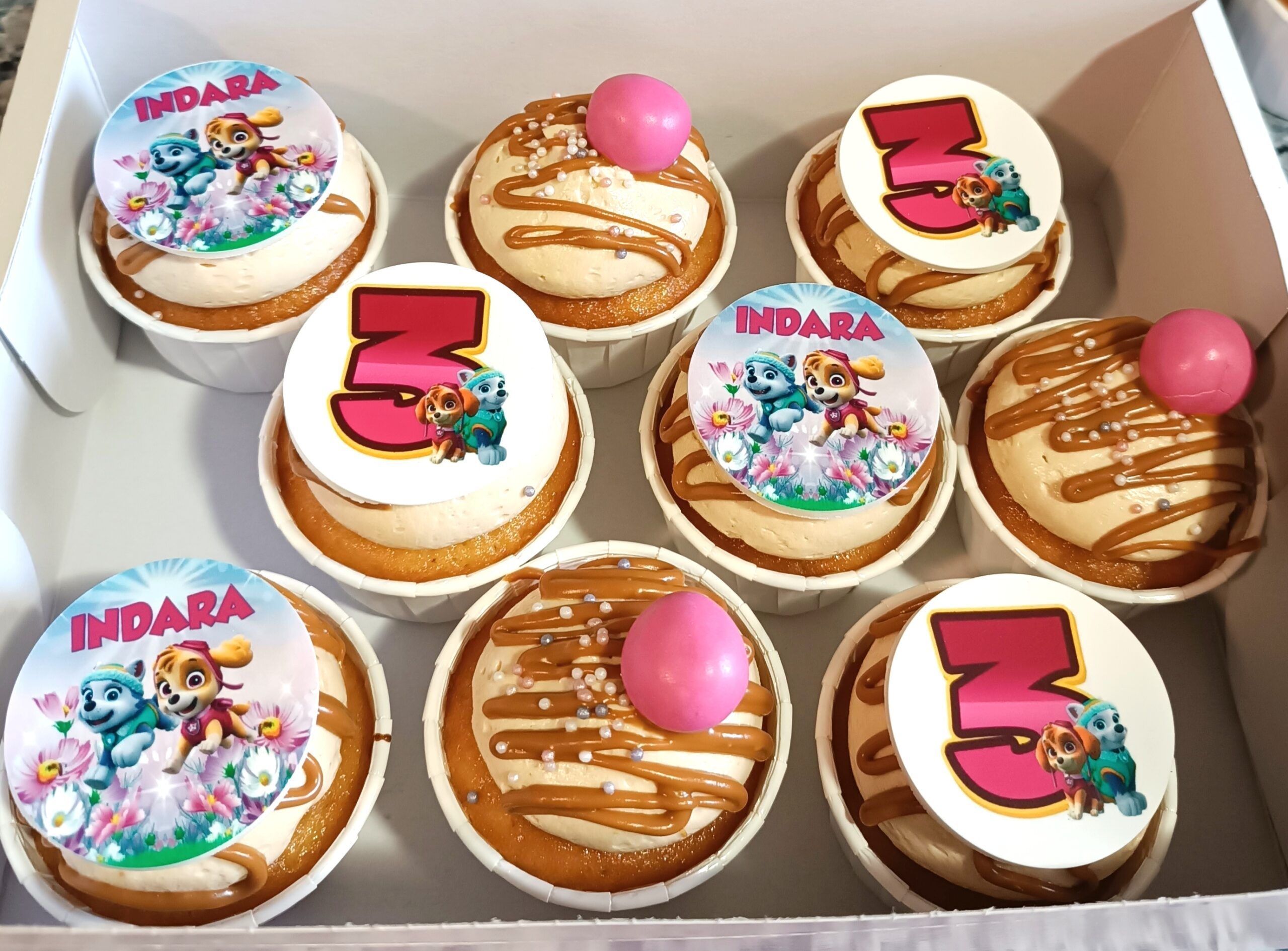 CUPCAKES PERSONALIZADOS