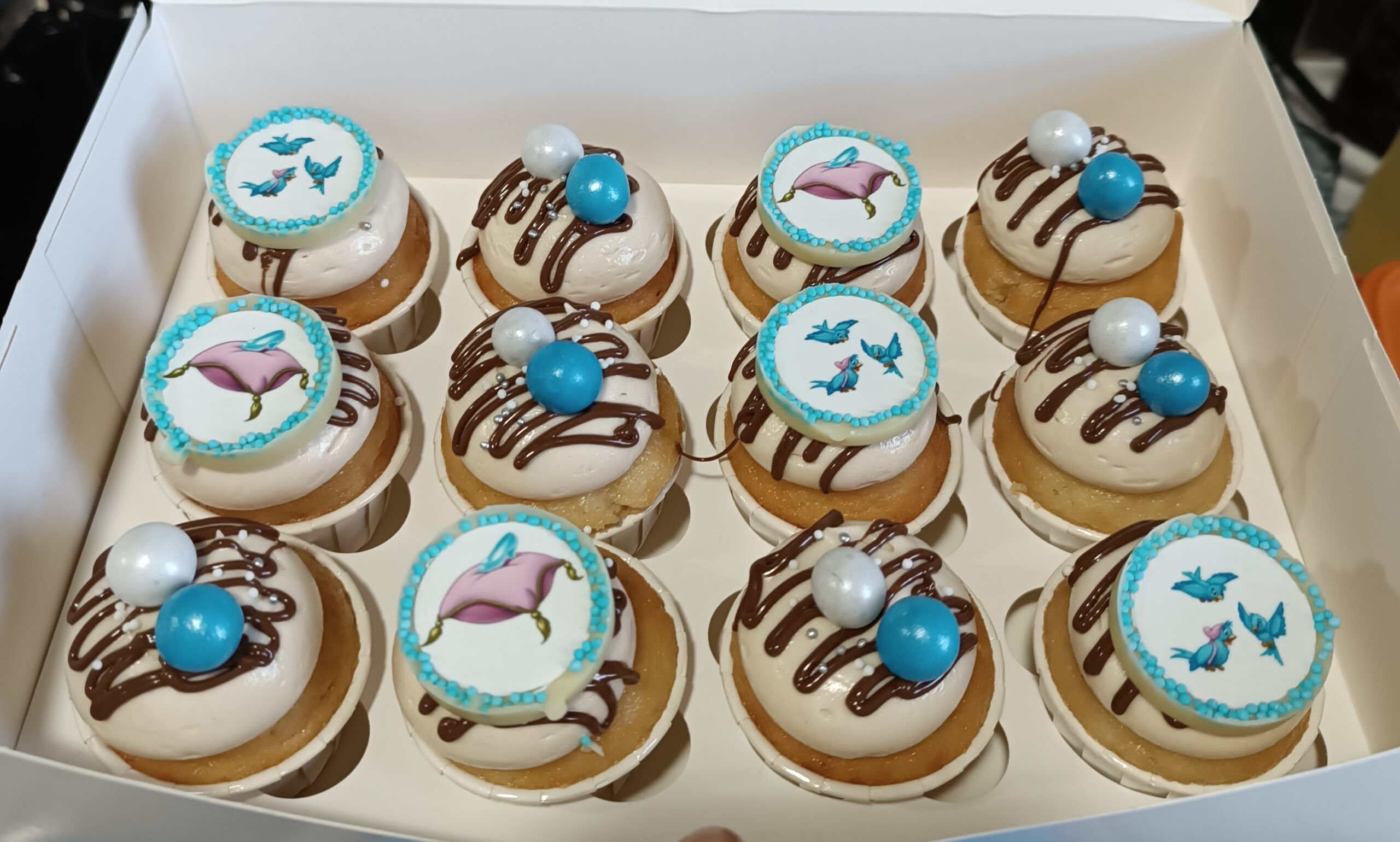 CUPCAKES PERSONALIZADOS - Imagen 7