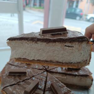 KIT KAT